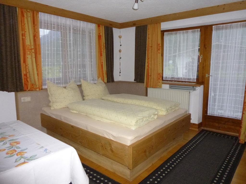 Ferienwohnungen Hauser Waidring Ruang foto